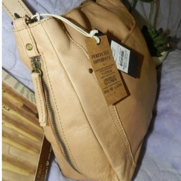 American Leather Genuine Leather Austin Shoulder Bag Cashew🆕⌚📦🏃💨🚚 - Picture 6 of 16